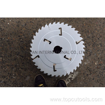 Multi-Ripping Saw Blade with Rakes for Cutting Wood